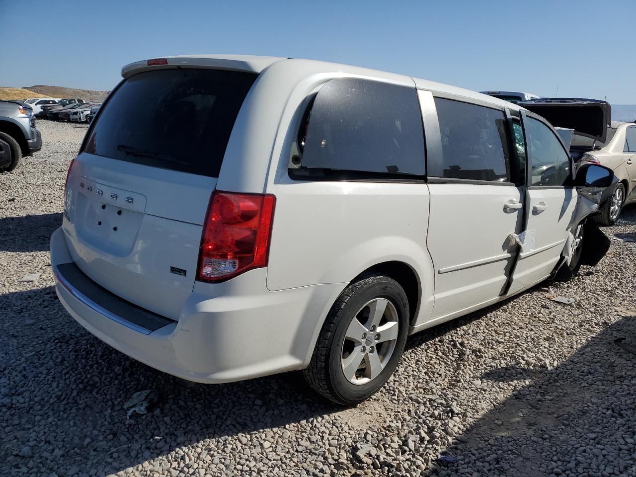 2013 Dodge Caravan - Image 3