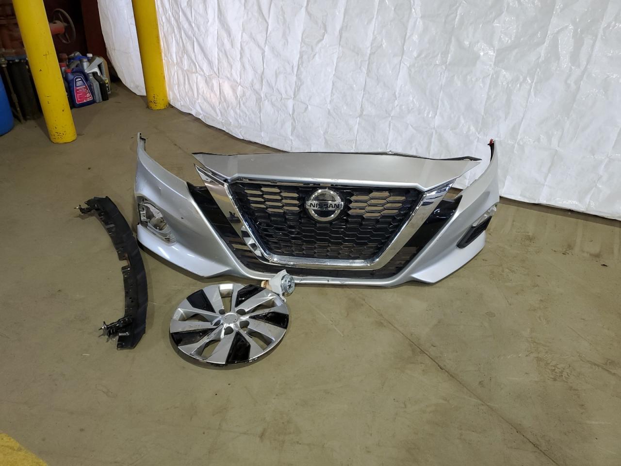 2019 Nissan Altima - Image 12