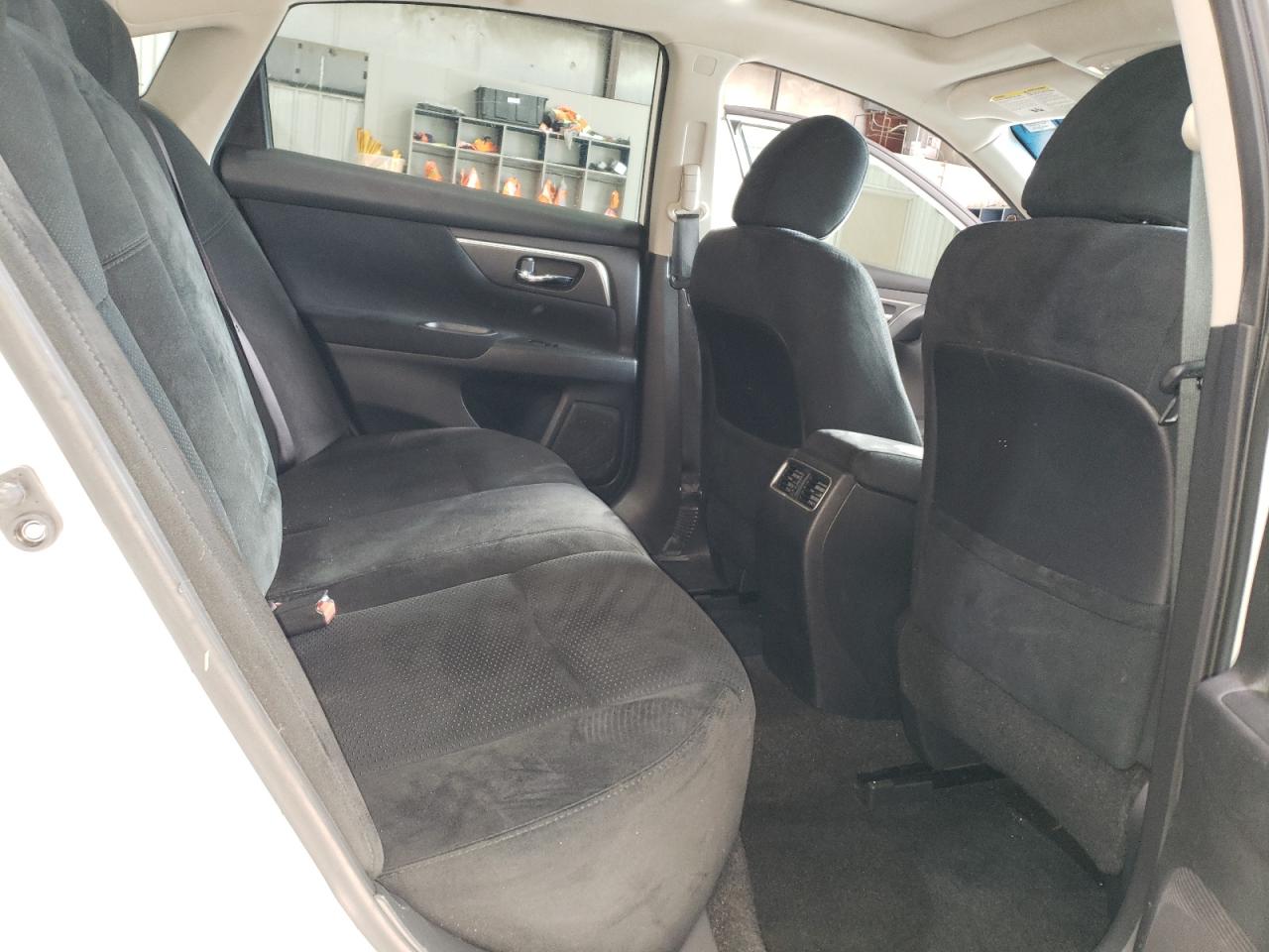 2015 Nissan Altima - Image 10