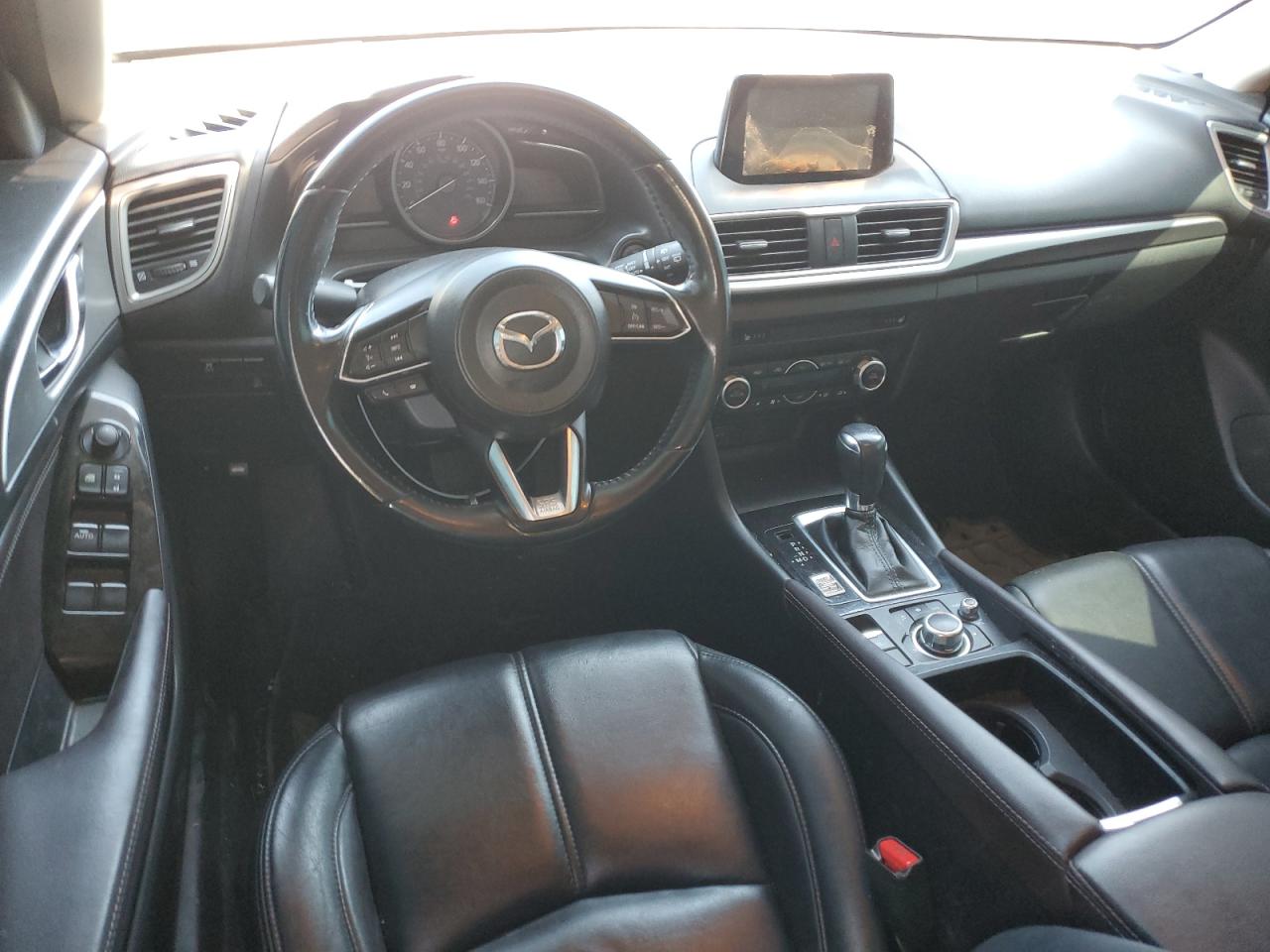 3MZBN1L36JM203542 2018 Mazda 3 Touring