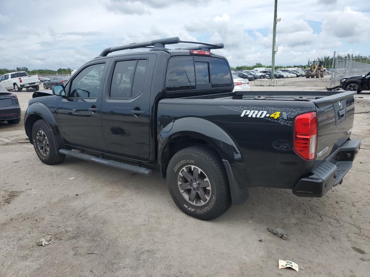 1N6ED0EB7MN710166 2021 NISSAN NAVARA - Image 2