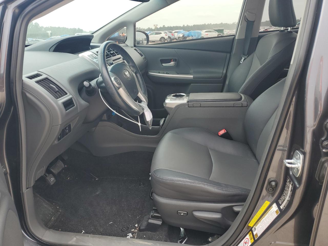 JTDZN3EUXE3310300 2014 Toyota Prius V