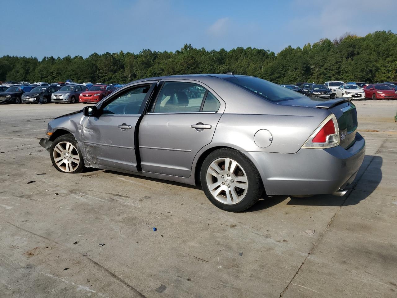 2007 Ford Fusion - Image 2