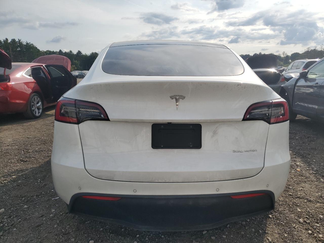 2021 Tesla Model Y VIN: 5YJYGDEE1MF071385 Lot: 70471224