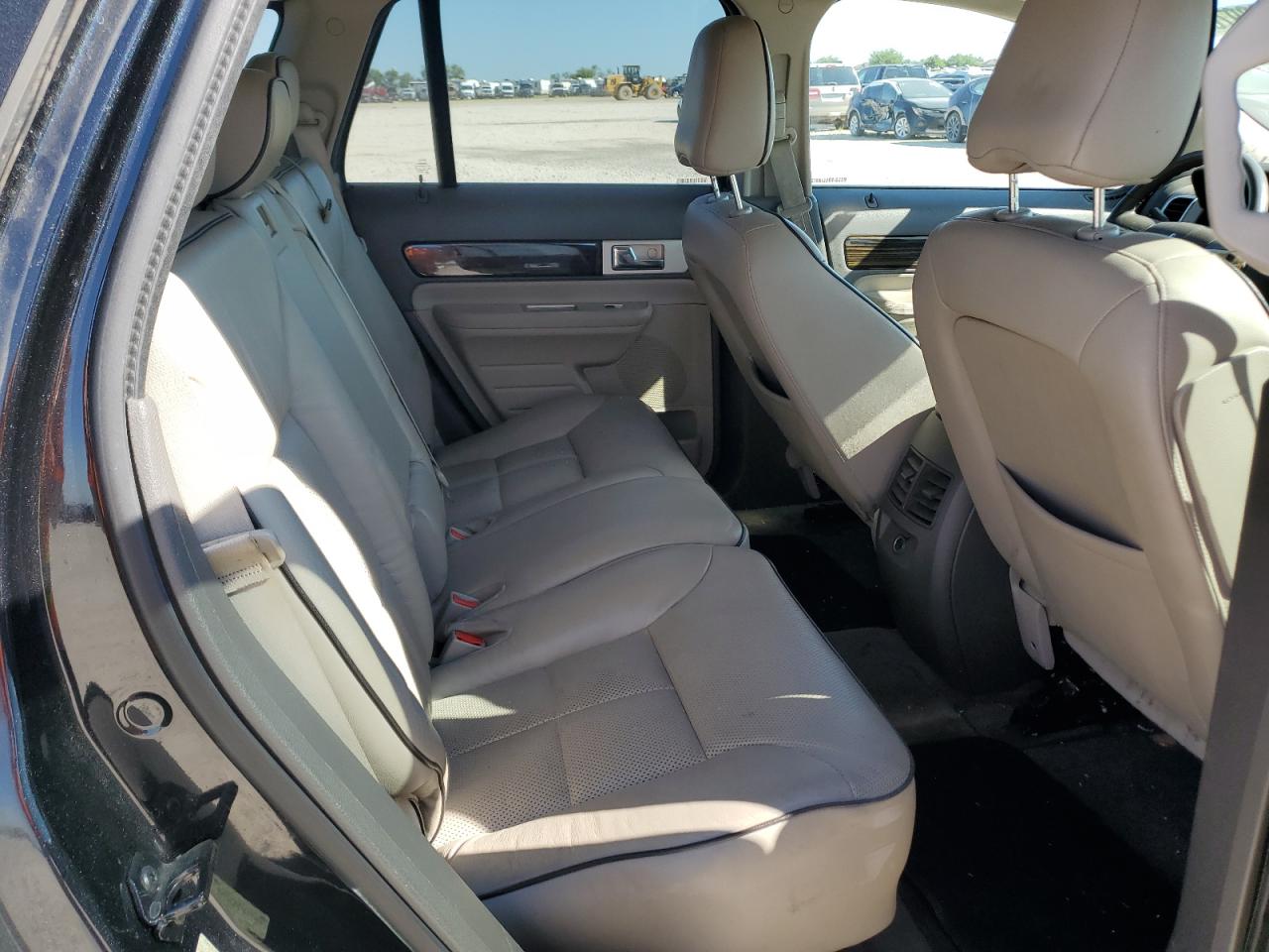 2010 Lincoln MKX - Image 11