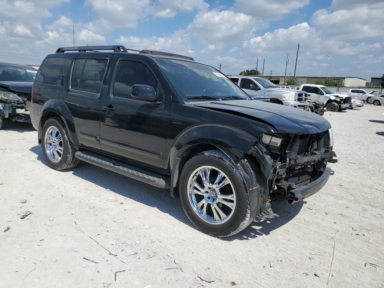 2005 Nissan Pathfinder - Image 4