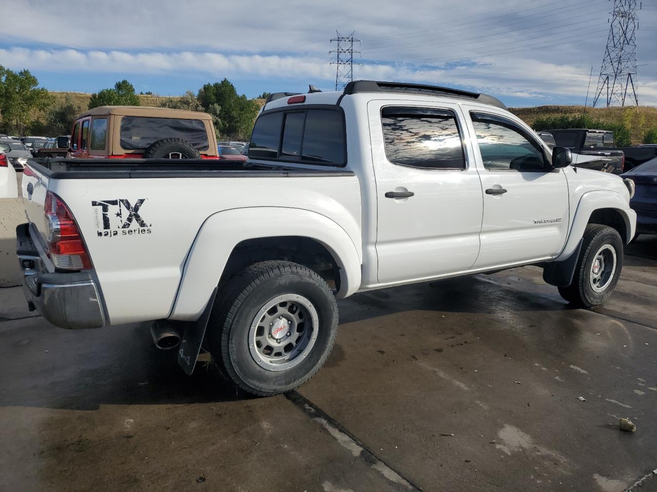 2014 Toyota Tacoma - Image 3
