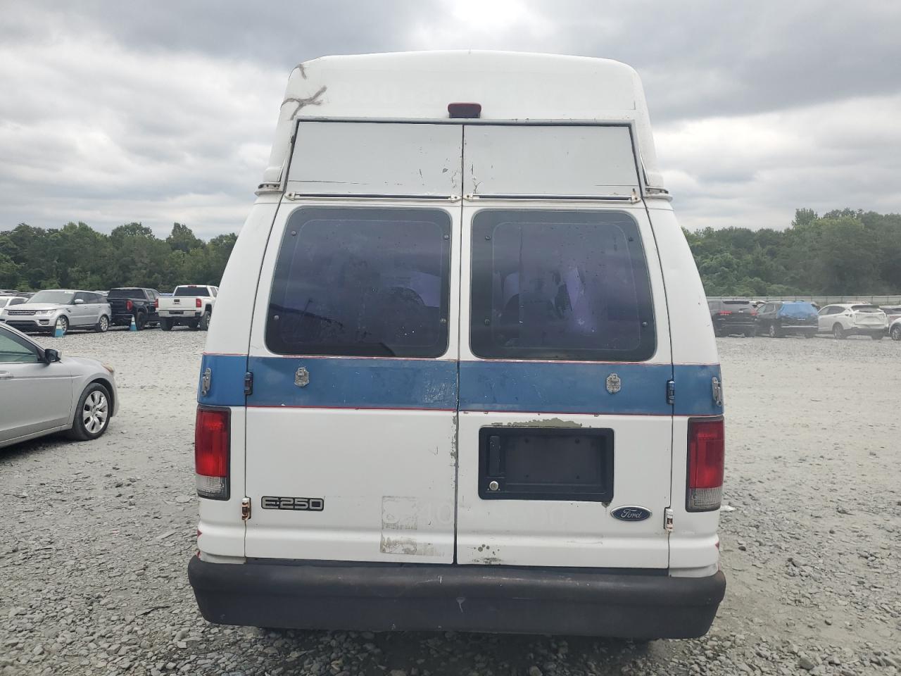 1FTNE2424YHA93990 2000 Ford Econoline E250 Van