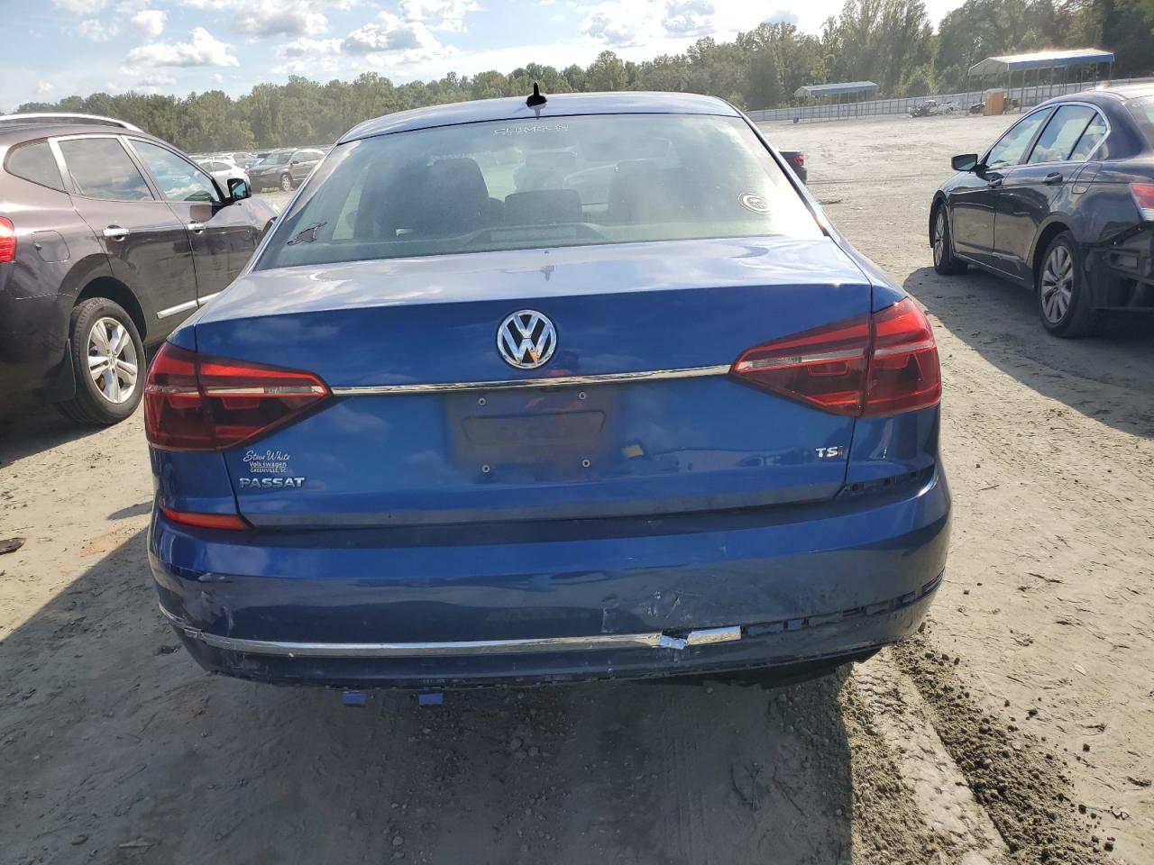 1VWDT7A36HC007357 2017 Volkswagen Passat R-Line