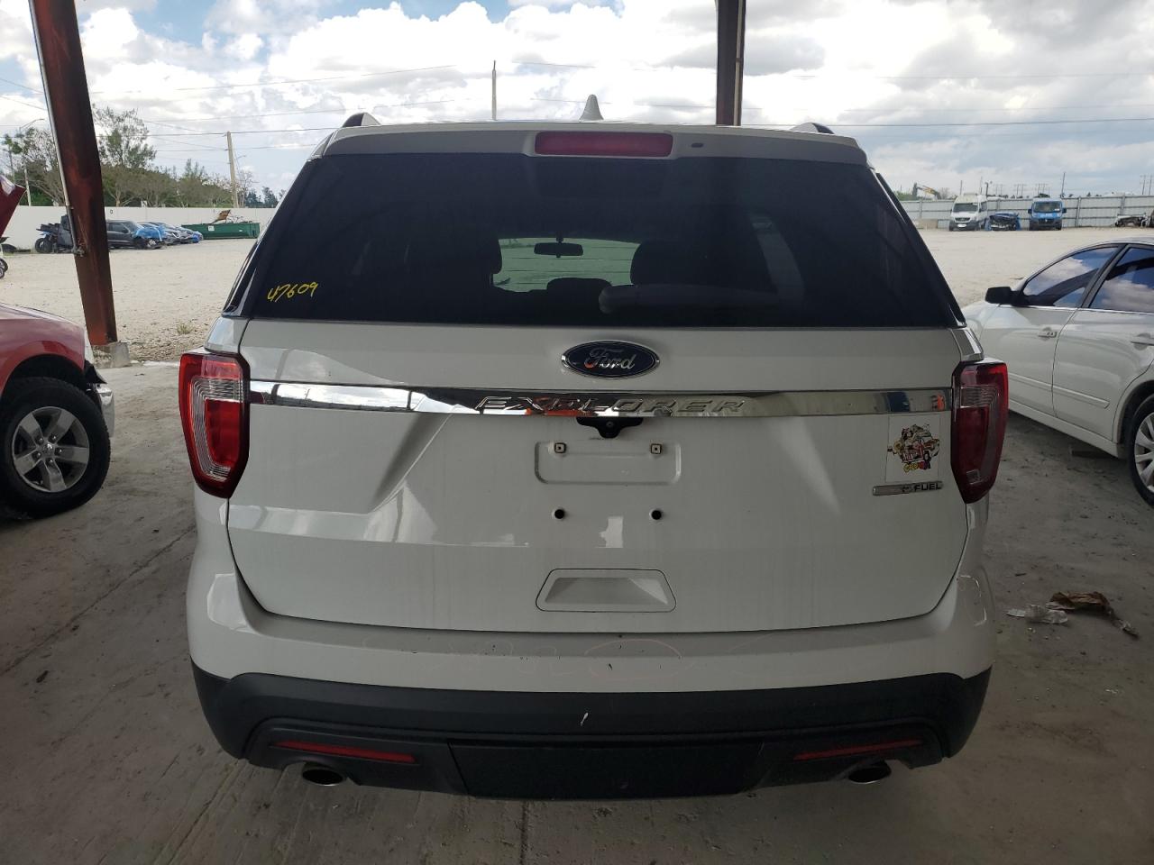 2016 Ford Explorer - Image 6