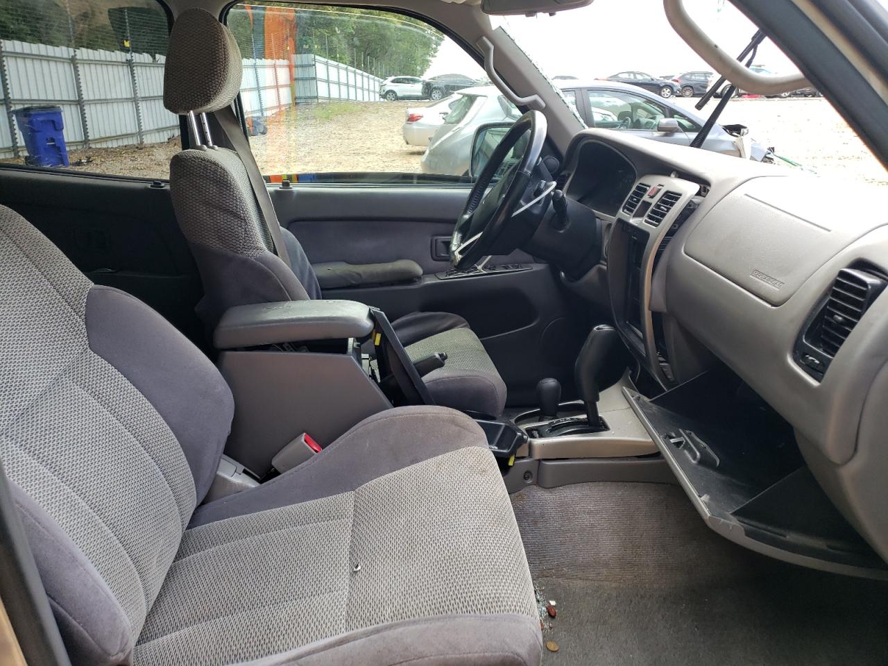 2002 Toyota 4Runner - Image 7