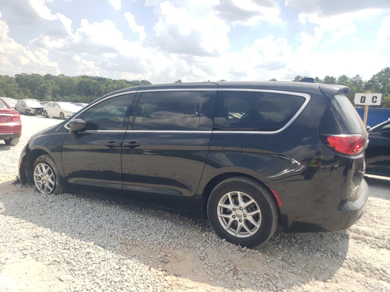 2C4RC1DG8HR744653 2017 CHRYSLER PACIFICA - Image 2