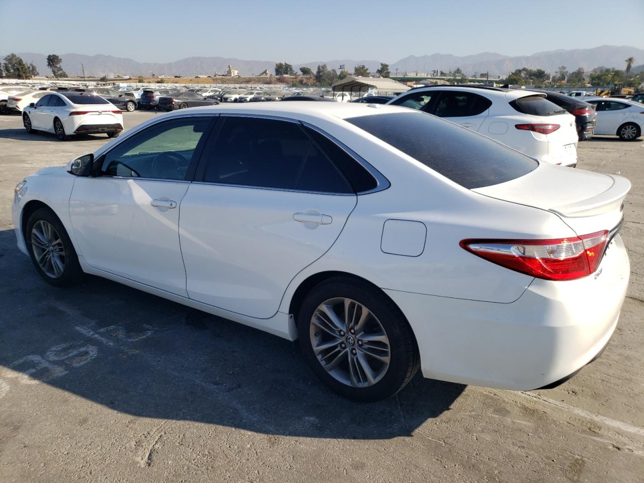 4T1BF1FK8HU766418 2017 TOYOTA CAMRY - Image 2