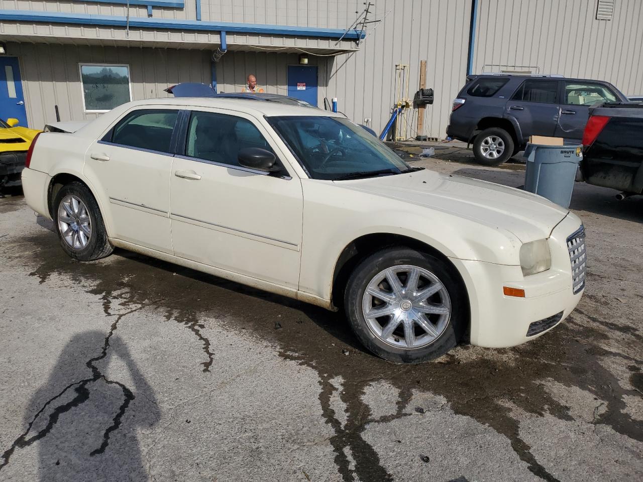 2007 Chrysler 300 - Image 4