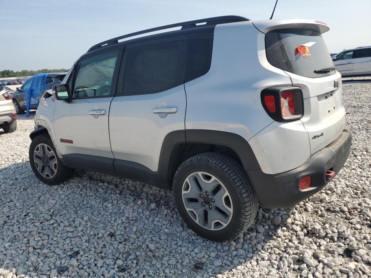 2016 Jeep Renegade - Image 2