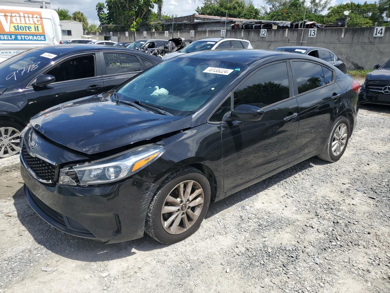 3KPFL4A70HE013192 2017 KIA FORTE - Image 1