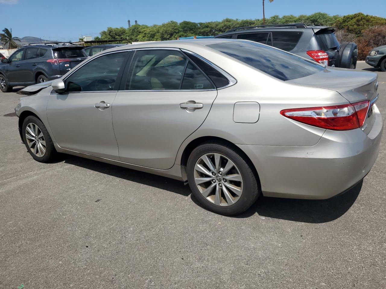 4T1BF1FK6FU100929 2015 TOYOTA CAMRY - Image 2