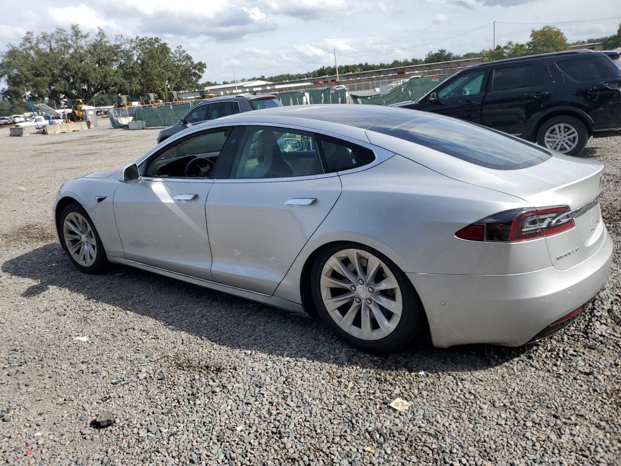 5YJSA1E29JF280638 2018 Tesla Model S