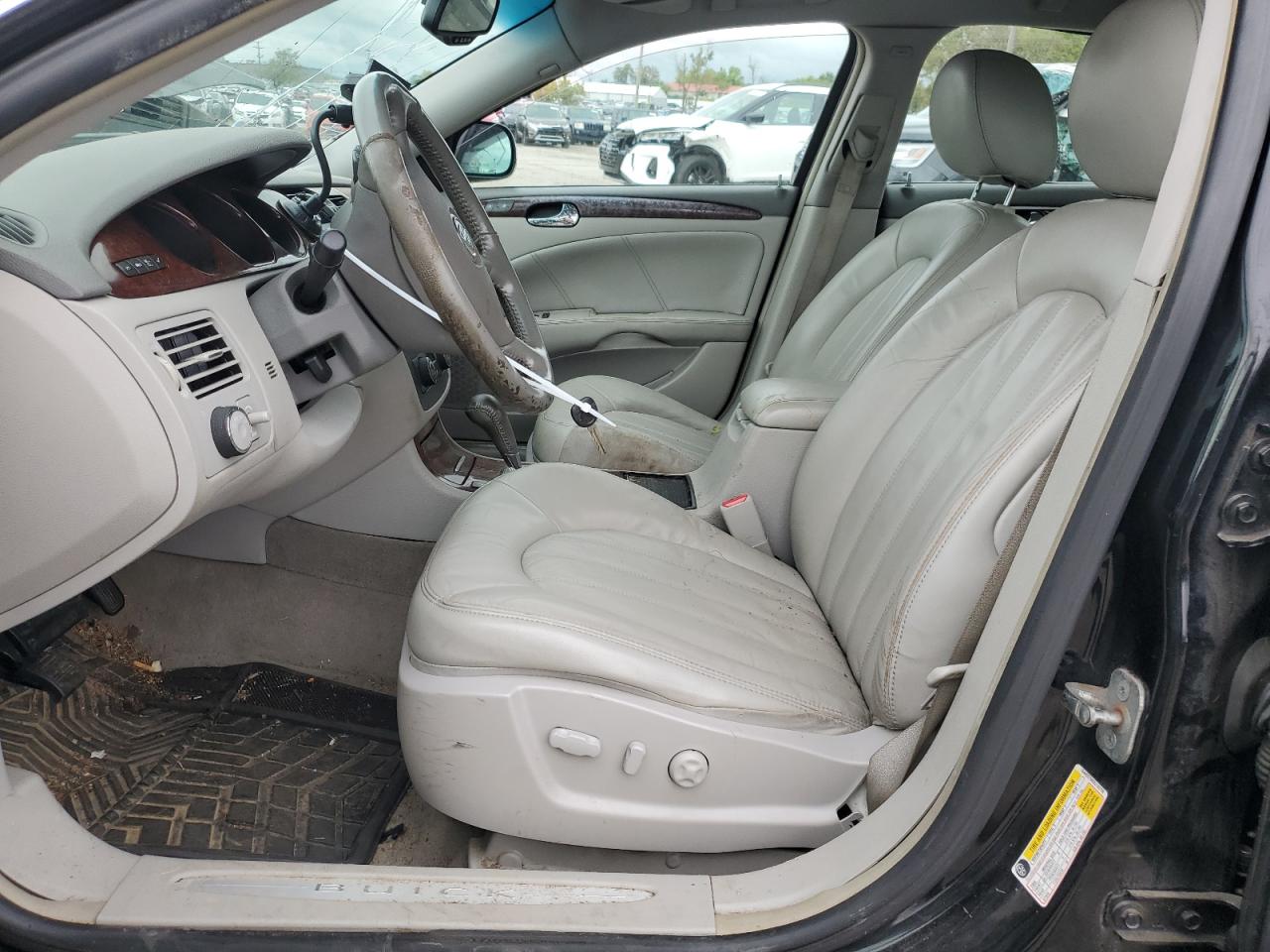2009 Buick Lucerne - Image 7