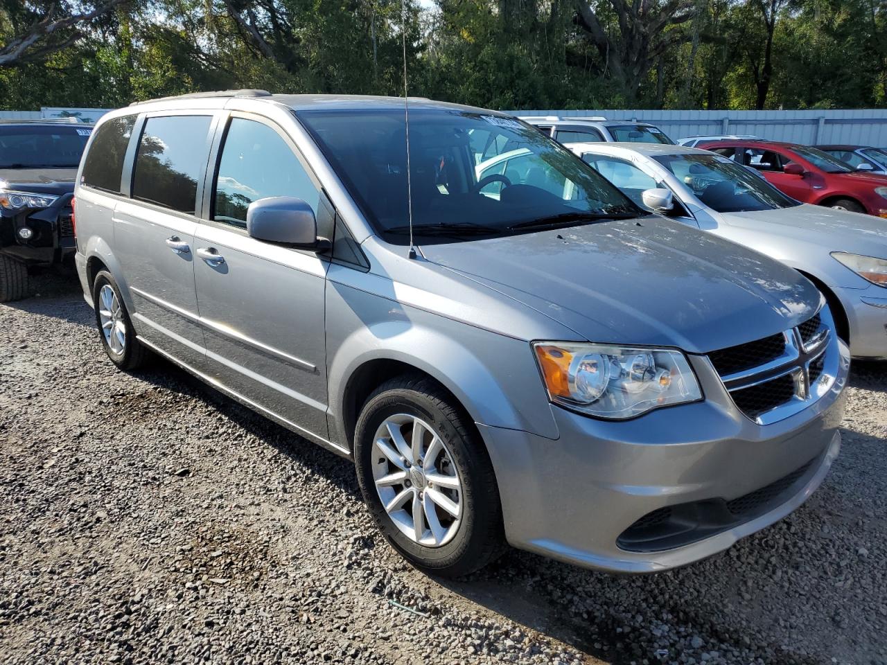 2016 Dodge Caravan - Image 4