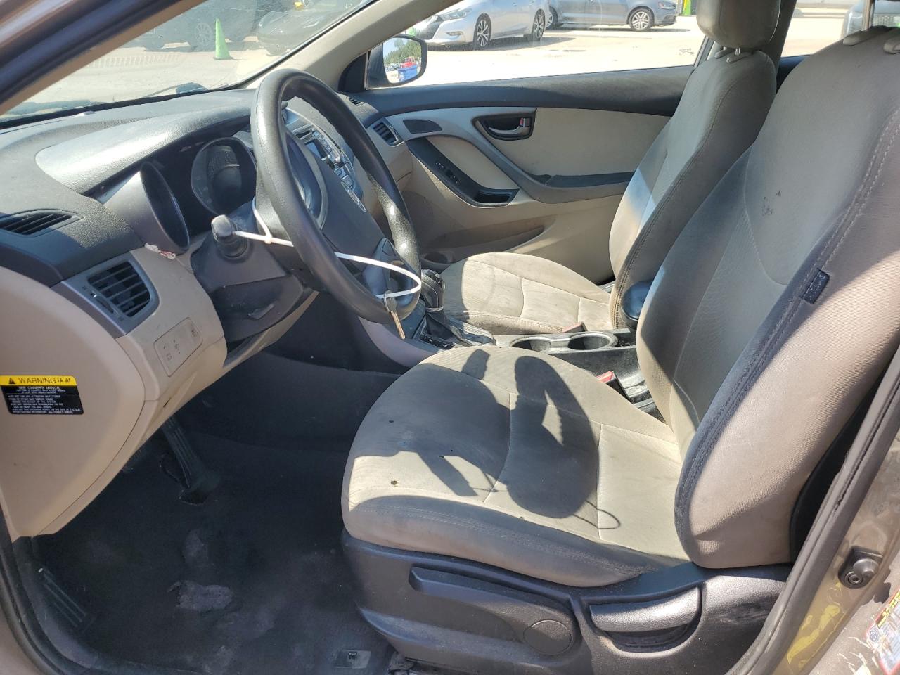 2015 Hyundai Elantra - Image 7