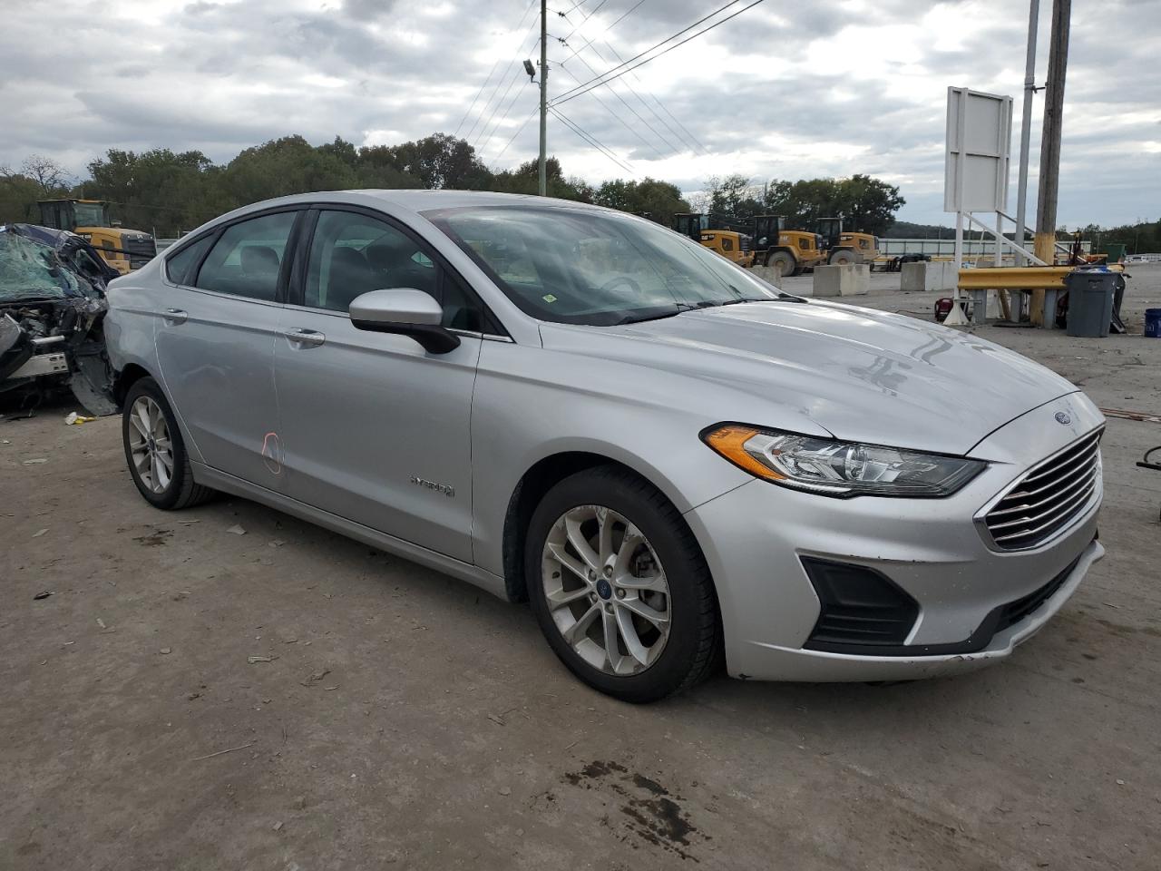 2019 Ford Fusion Se VIN: 3FA6P0LUXKR147438 Lot: 71768564