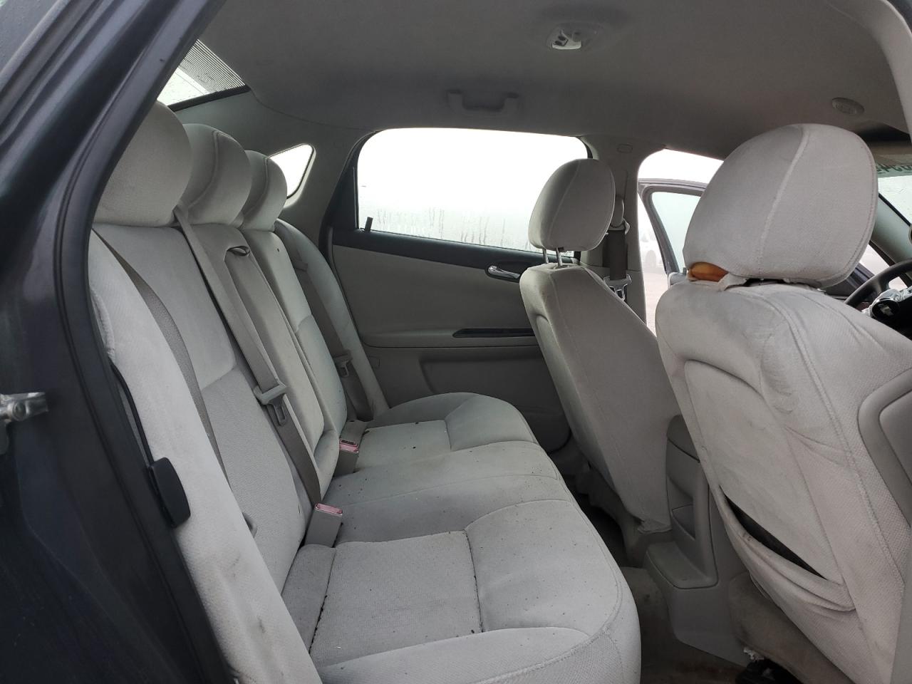 2009 Chevrolet Impala - Image 11