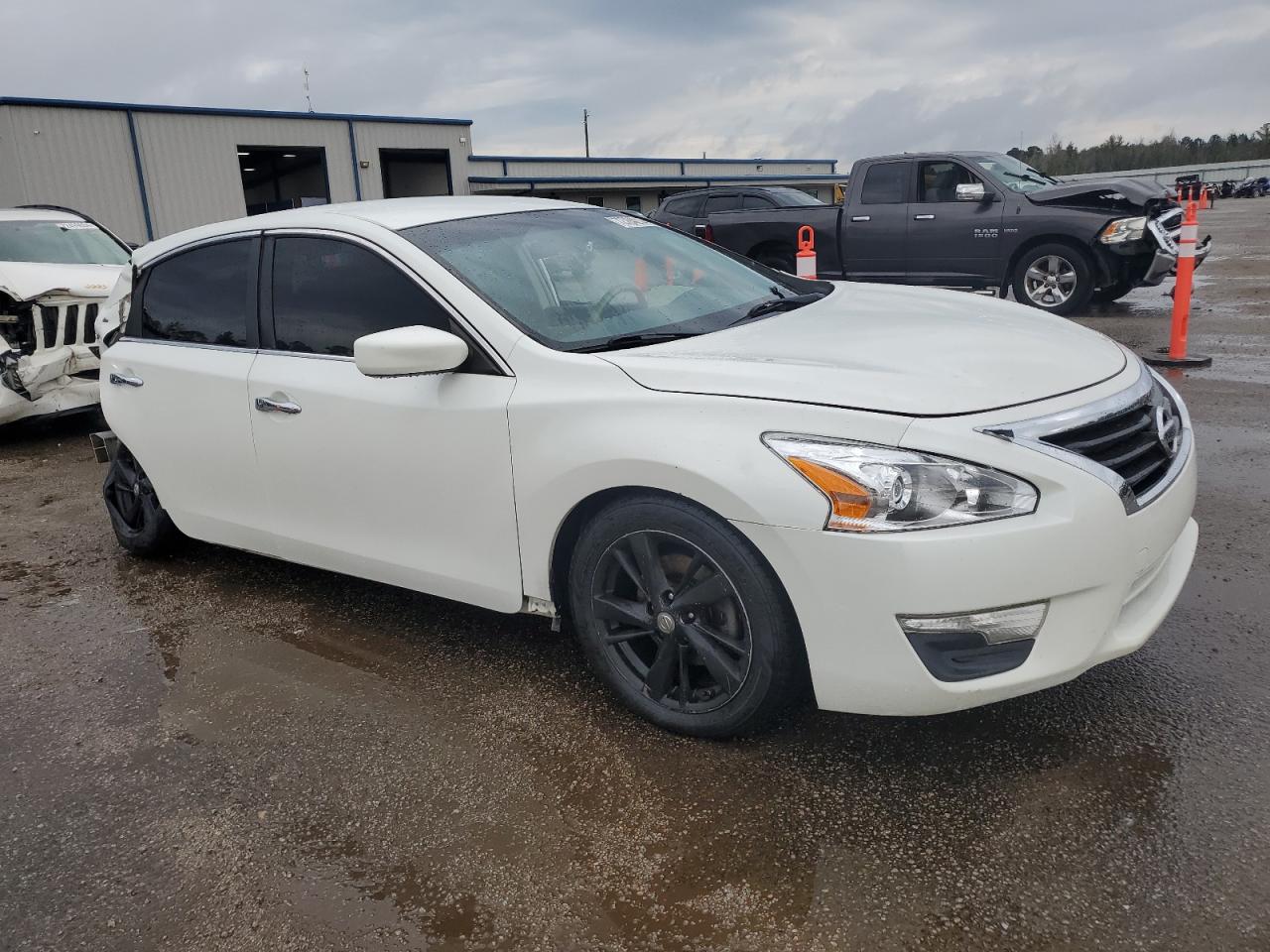 2013 Nissan Altima - Image 4