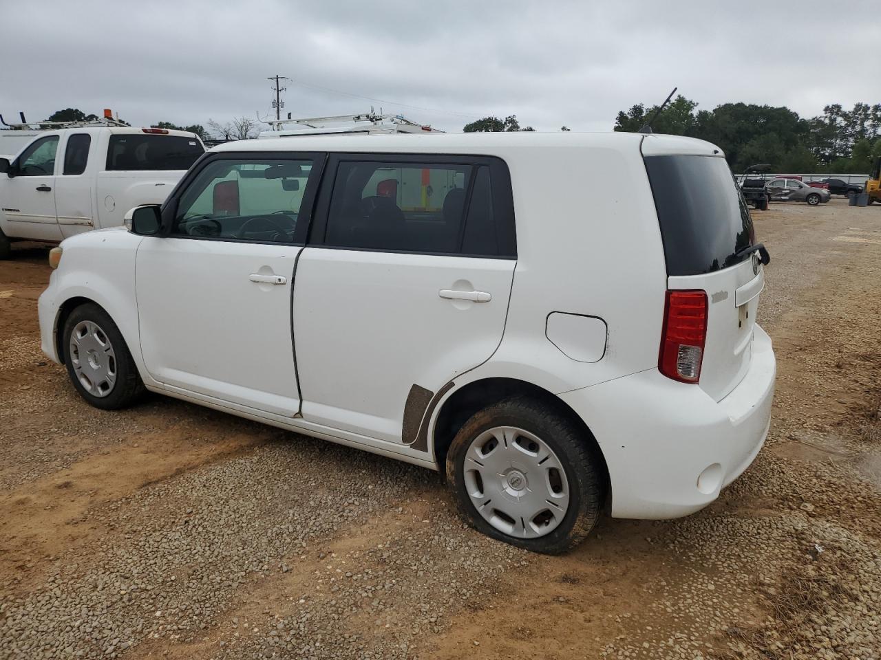 2011 Scion xB - Image 2