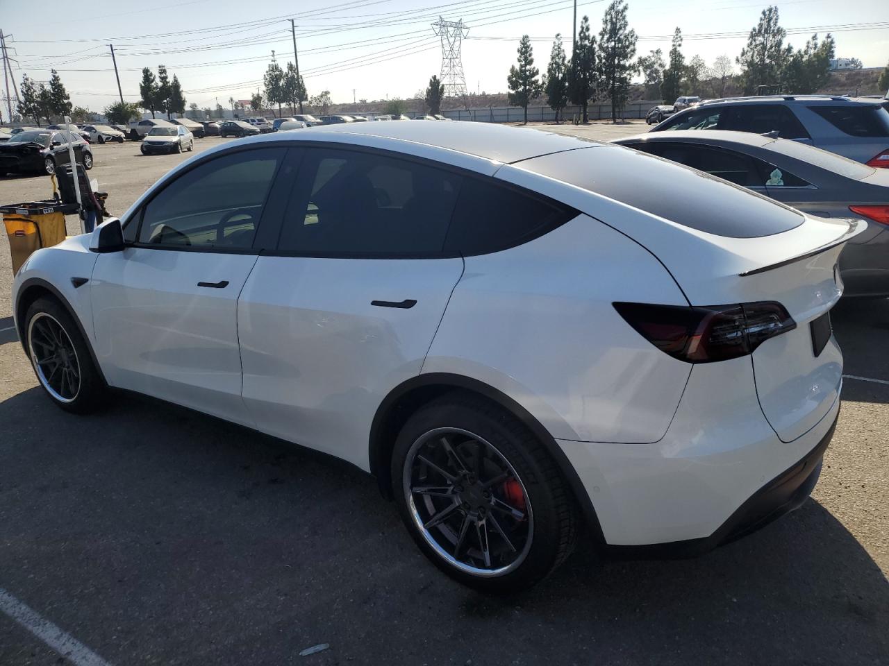 5YJYGDEE1LF012996 2020 TESLA MODEL Y - Image 2