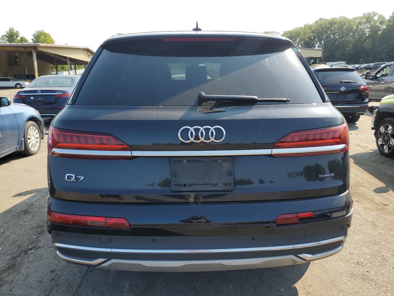 WA1LJAF71MD020271 2021 Audi Q7 Premium Plus