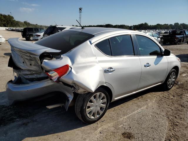  NISSAN VERSA 2018 Silver