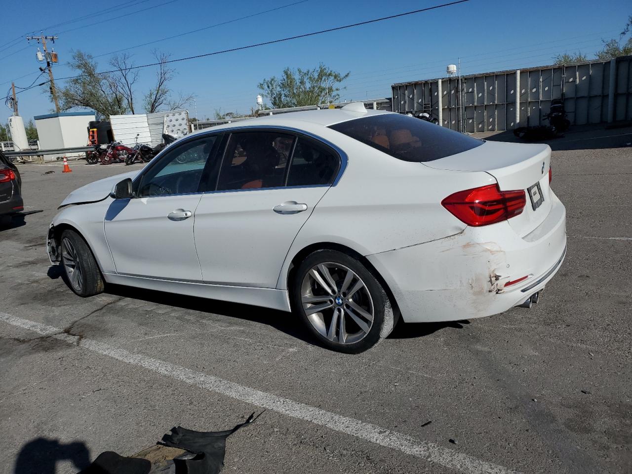 VIN WBA8B9G58HNU09359 2017 BMW 3 SERIES no.2