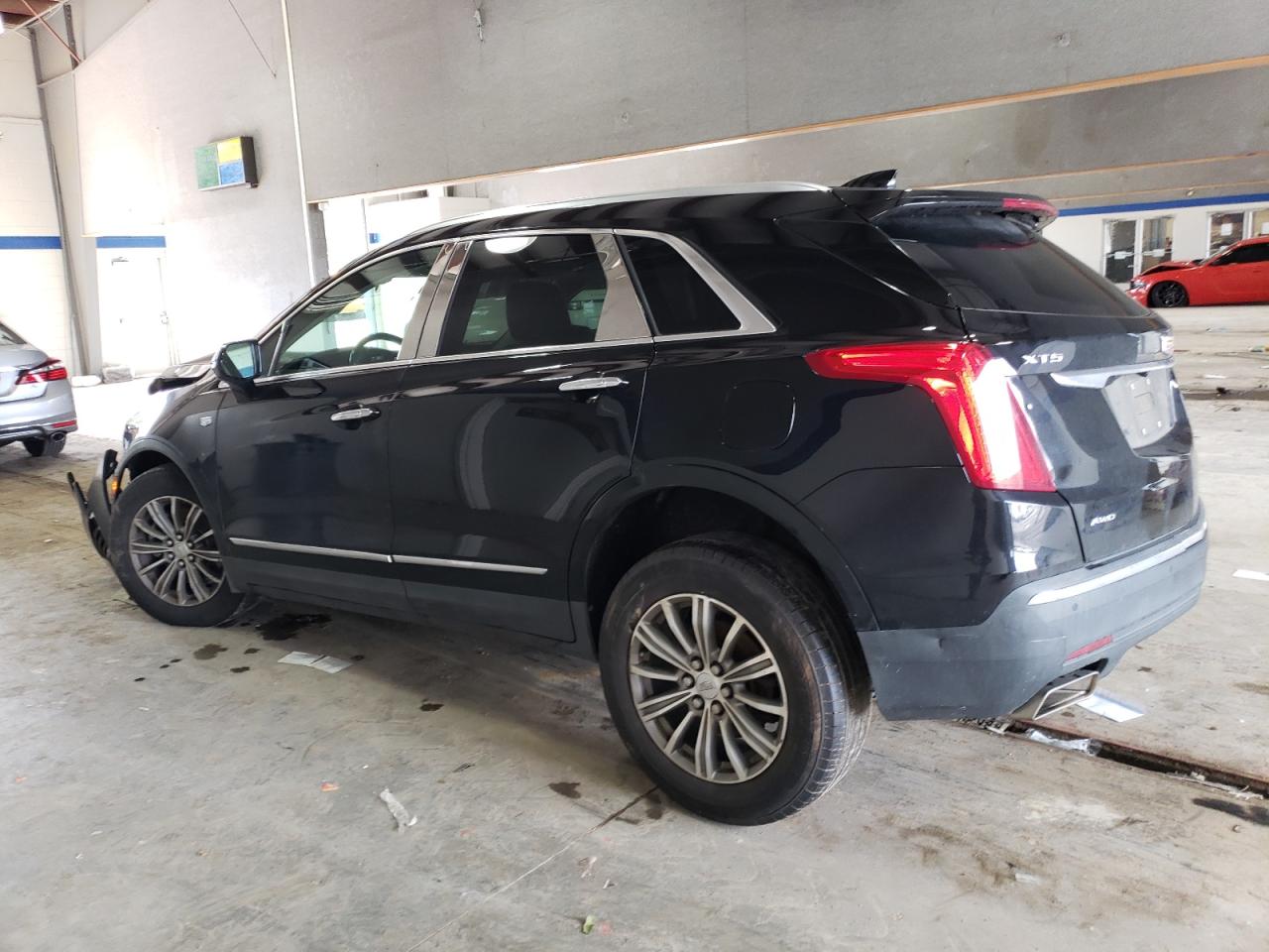 2017 Cadillac XT5 - Image 2