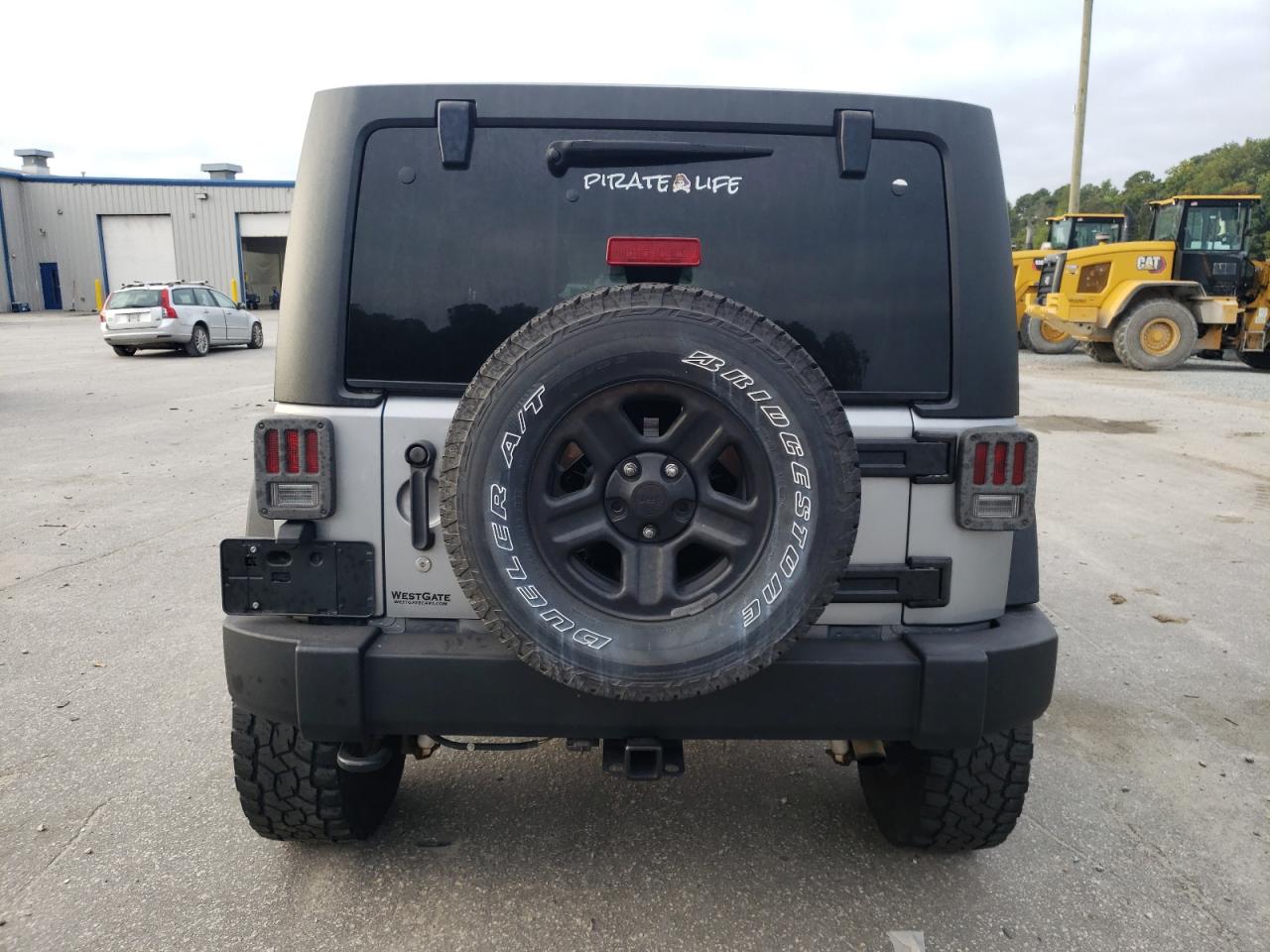 1C4BJWDGXGL116296 2016 Jeep Wrangler Unlimited Sport