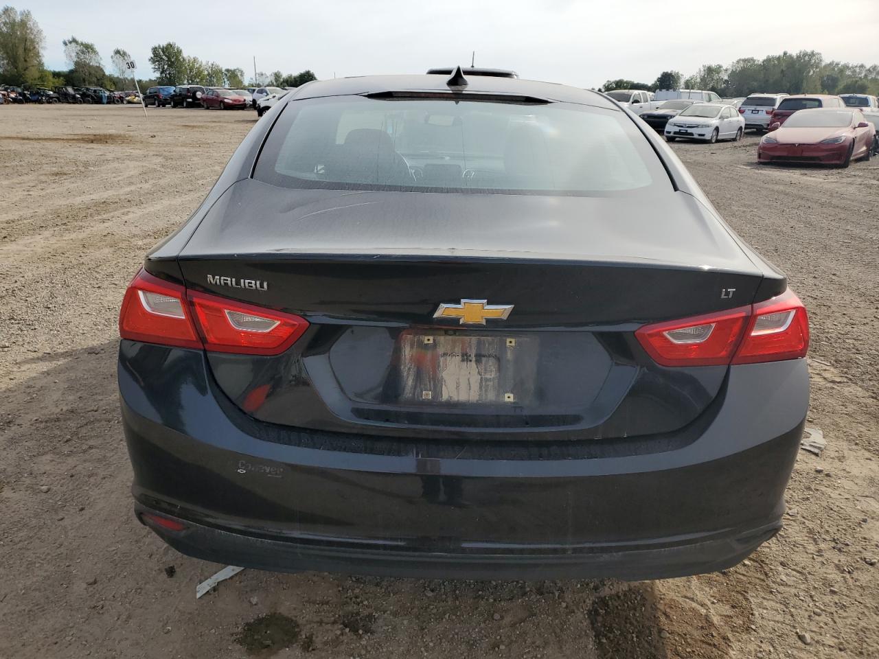 2017 Chevrolet Malibu - Image 6