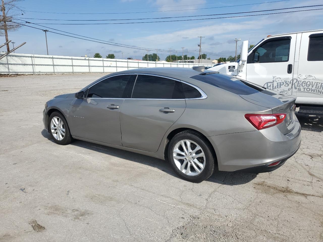 2017 Chevrolet Malibu - Image 2