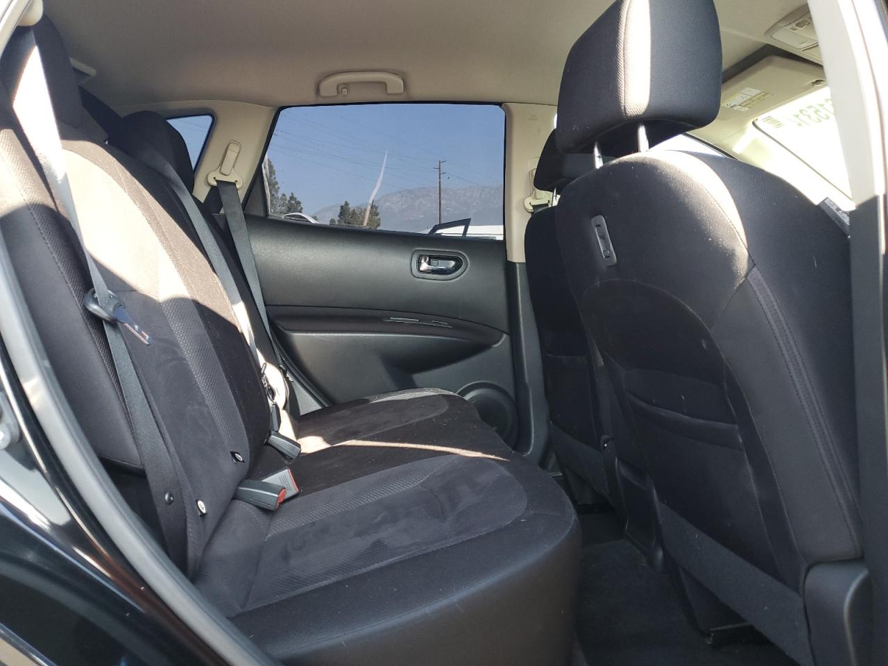 2013 Nissan Rogue - Image 11