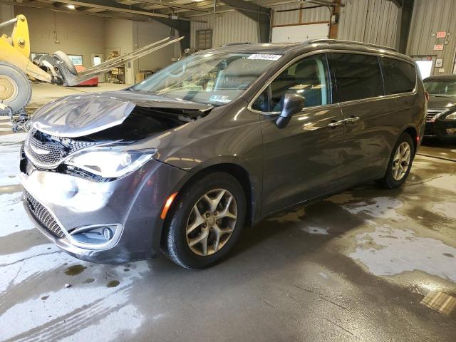 2017 Chrysler Pacifica Touring L zu verkaufen in West Mifflin, PA - Front End