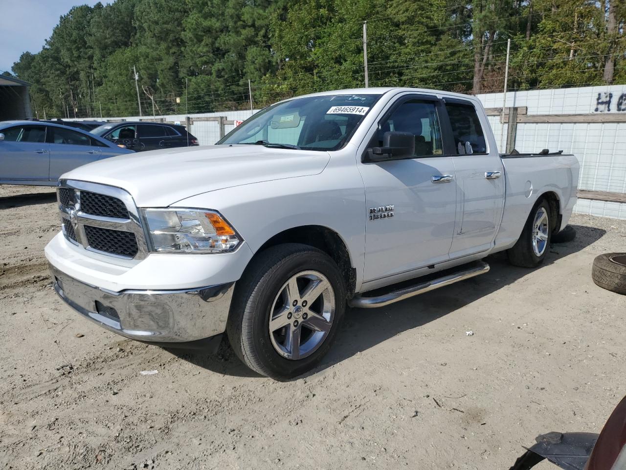 1C6RR6GG9JS296572 2018 Ram 1500 Slt