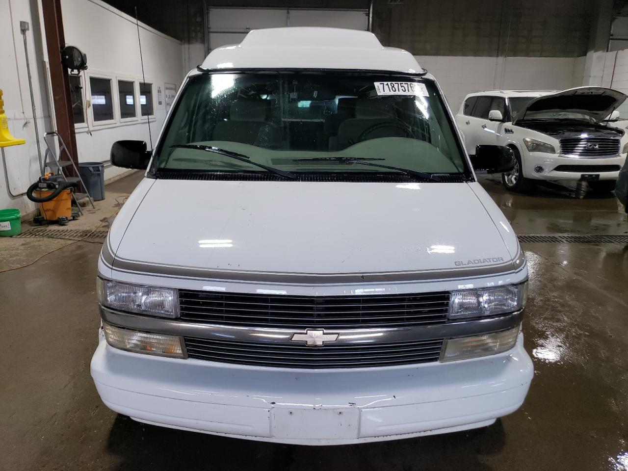 1GBEL19W1XB118488 1999 Chevrolet Astro