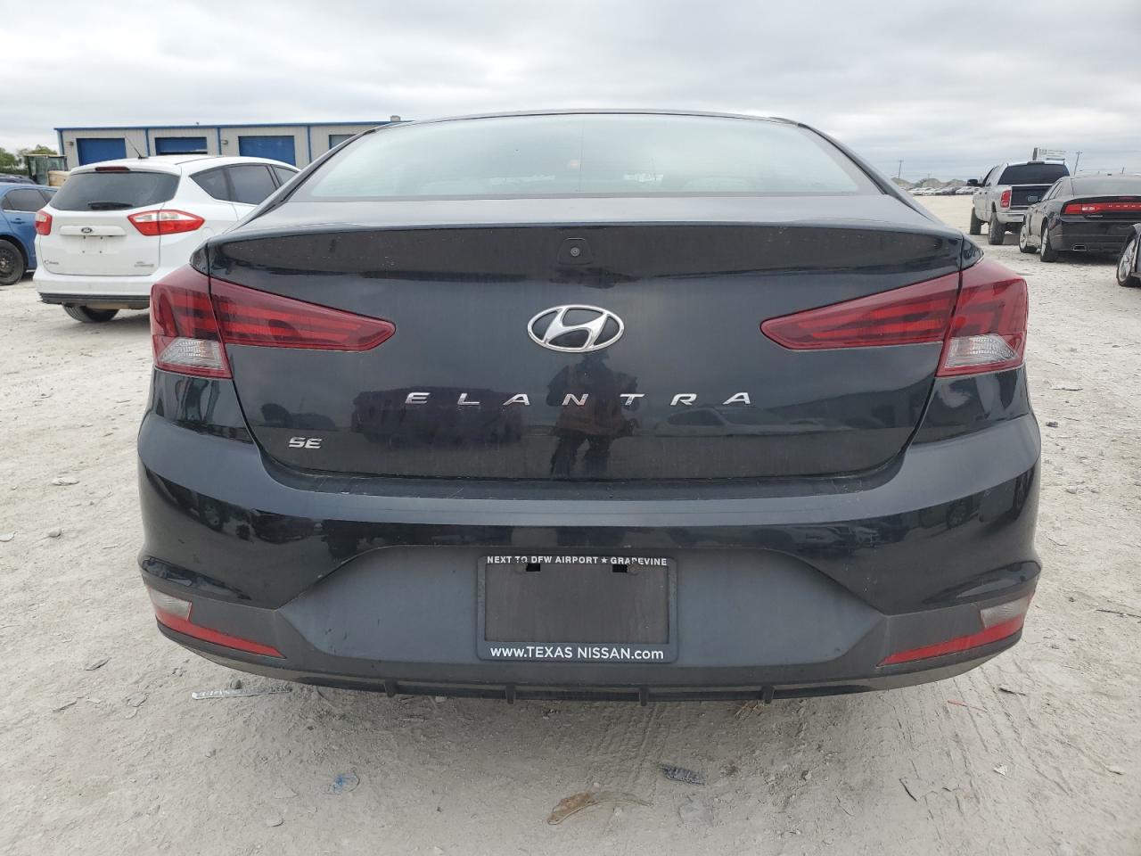 KMHD74LFXLU077049 2020 Hyundai Elantra Se