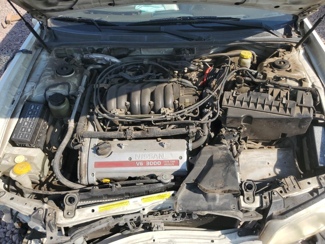 JN1CA31D71T827204 2001 Nissan Maxima Gxe