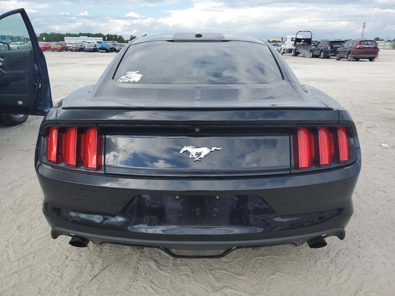 1FA6P8THXH5278768 2017 Ford Mustang