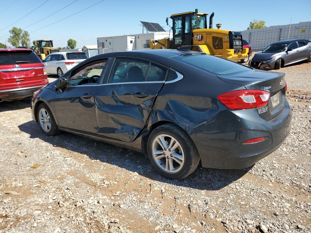 2017 Chevrolet Cruze - Image 2