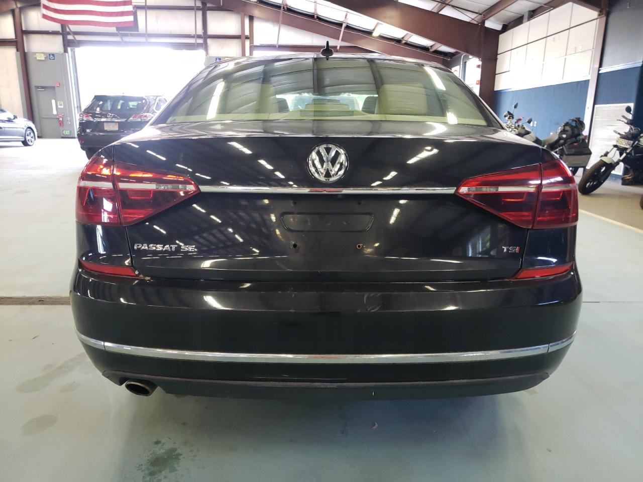 2017 Volkswagen Passat Se VIN: 1VWBT7A3XHC017025 Lot: 71025914