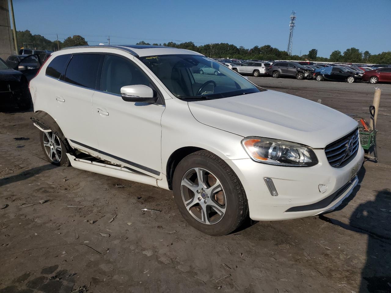 2015 Volvo Xc60 T6 Premier VIN: YV4902RK0F2713658 Lot: 70748024