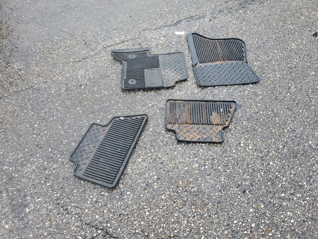 2014 Chevrolet Silverado K1500 Lt VIN: 3GCUKREC2EG555005 Lot: 70540254