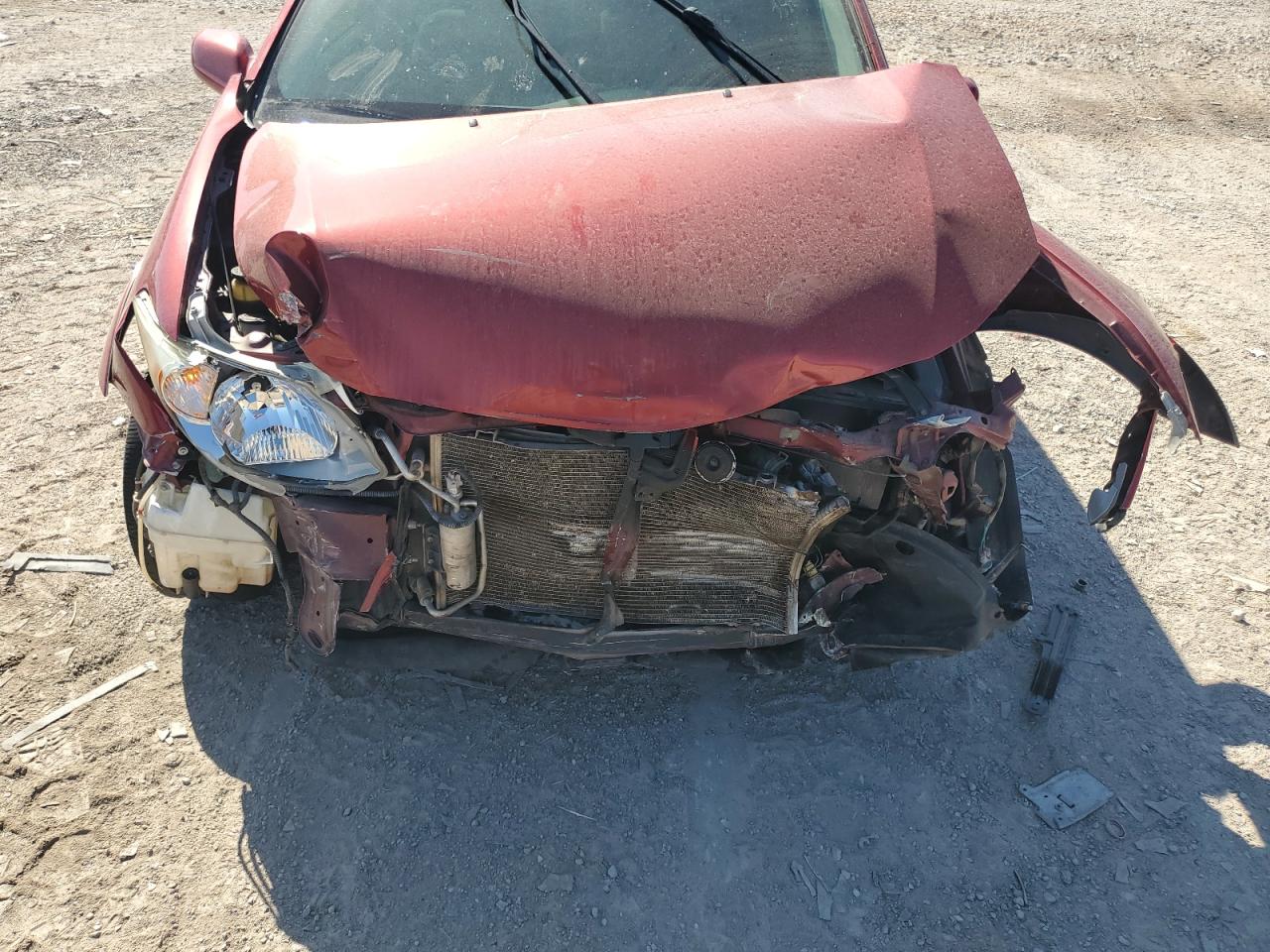 2006 Pontiac Vibe - Image 13