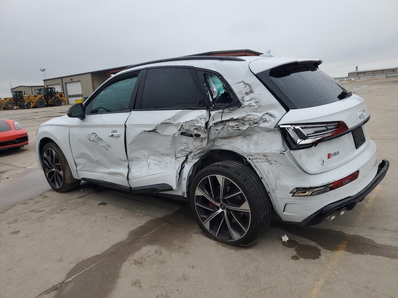 2024 Audi SQ5 - Image 2